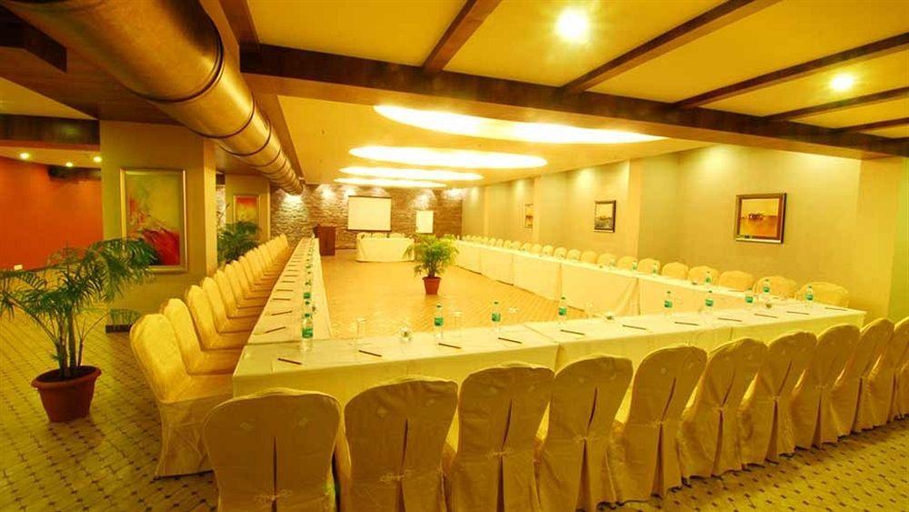 Sai Palace Hotel Mumbai Kültér fotó